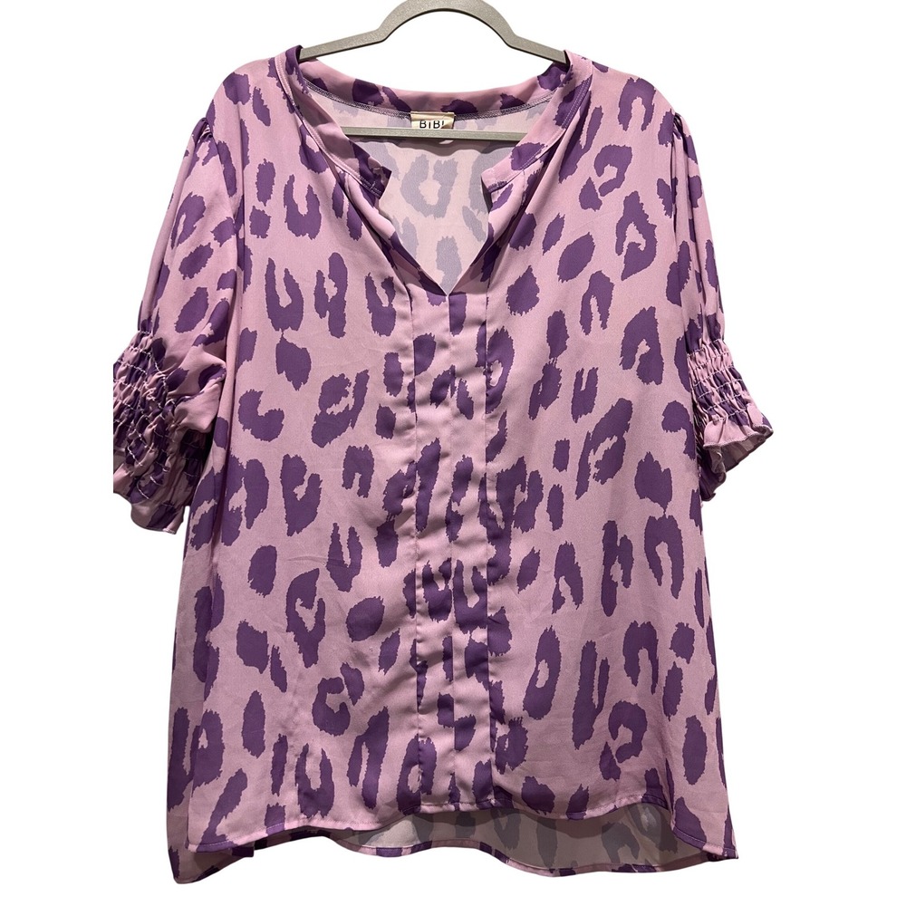 BIB! Women's Leopard Print Top Purple Lavender V-Neck Smocked Cuff XL